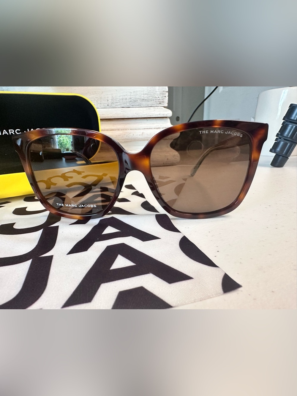 Marc Jacobs Tortoiseshell Sunglasses with Brown Lenses - Picture 3 of 7